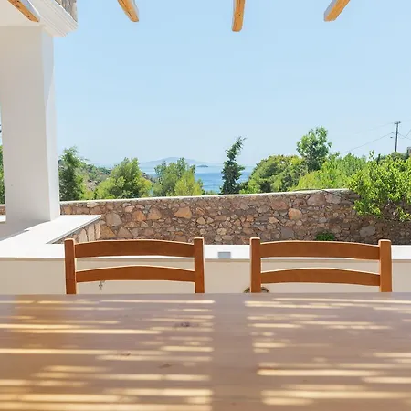 Blue Vista Double شقة سكالا